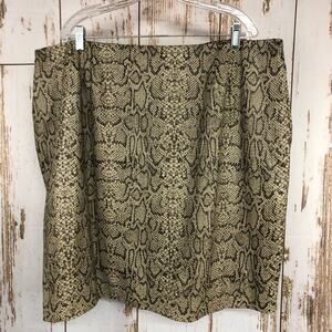 August Max Woman, Snakeskin Skirt, Size 26W. In excellent condition!